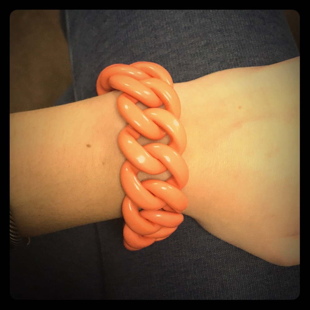 Coral/peach link bracelet